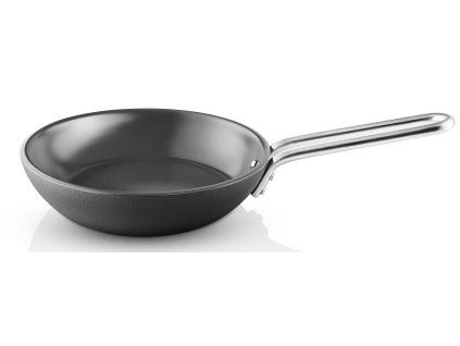 Profesionální pánev 20 cm Slip-Let® Laser Titanium Eva Solo